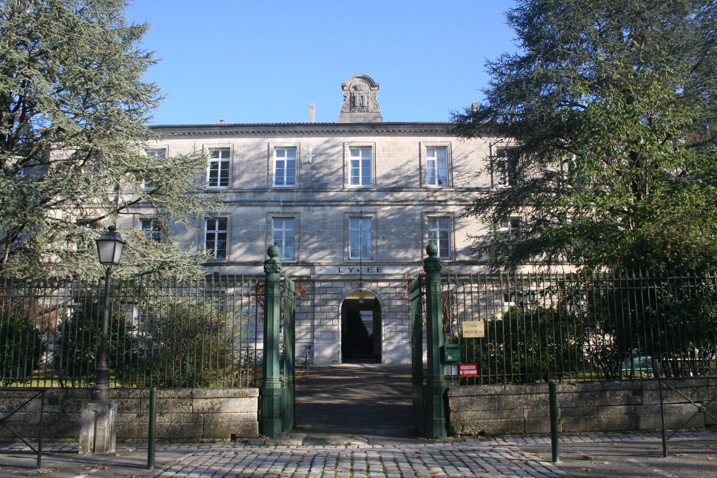 Entrée_du_Lycée_Guez_de_Balzac